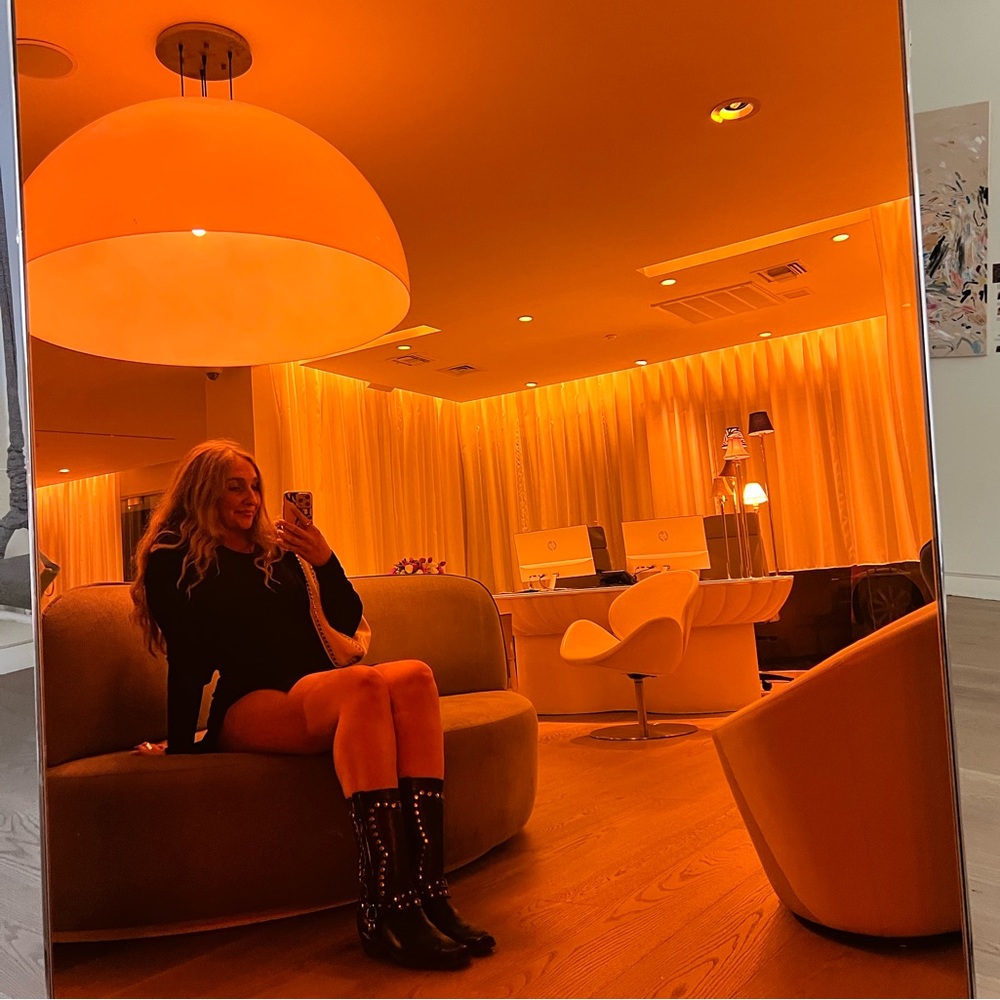 Meet your Posher, Ana